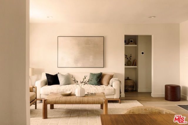 7122 Glasgow Avenue, Los Angeles, CA 90045