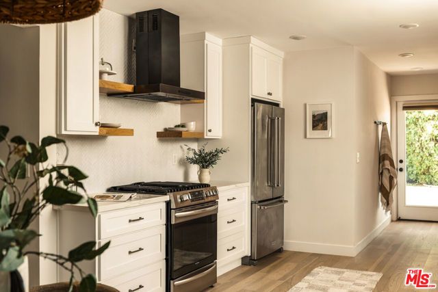 7122 Glasgow Avenue, Los Angeles, CA 90045