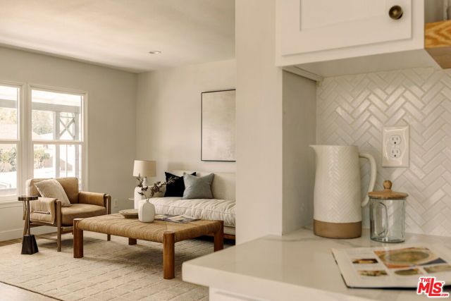 7122 Glasgow Avenue, Los Angeles, CA 90045
