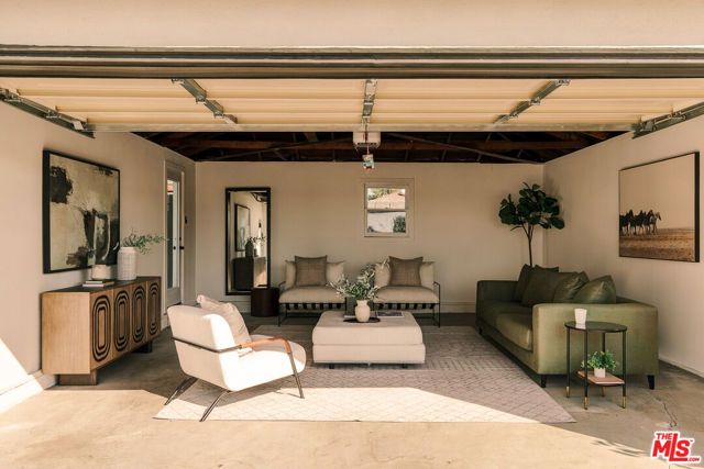7122 Glasgow Avenue, Los Angeles, CA 90045