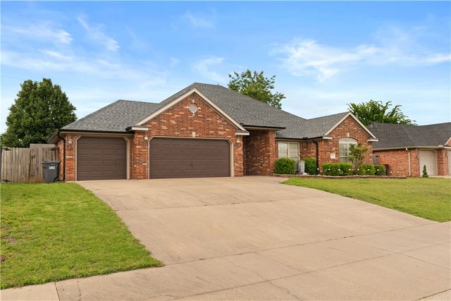 2034 Willow Ridge Avenue, Springdale, AR 72764