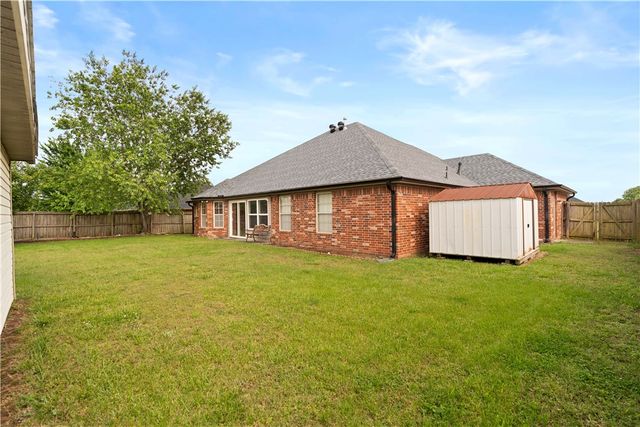2034 Willow Ridge Avenue, Springdale, AR 72764