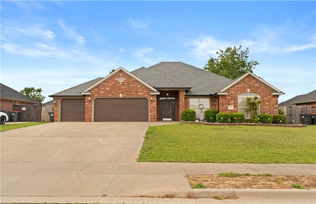 2034 Willow Ridge Avenue, Springdale, AR 72764