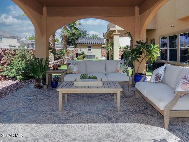 11909 Paseo del Rey Drive, El Paso, TX 79936
