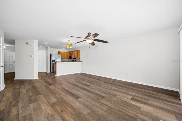 8013 SUTTON TERRACE LANE, Tampa, FL 33615