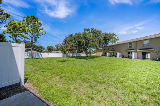 8013 SUTTON TERRACE LANE, Tampa, FL 33615