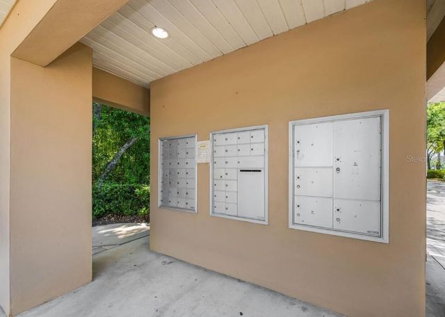 8013 SUTTON TERRACE LANE, Tampa, FL 33615