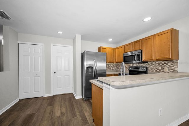 8013 SUTTON TERRACE LANE, Tampa, FL 33615