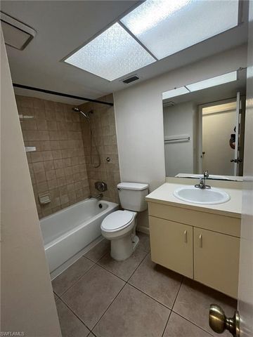 919 SE 8th TER 7, Cape Coral, FL 33990