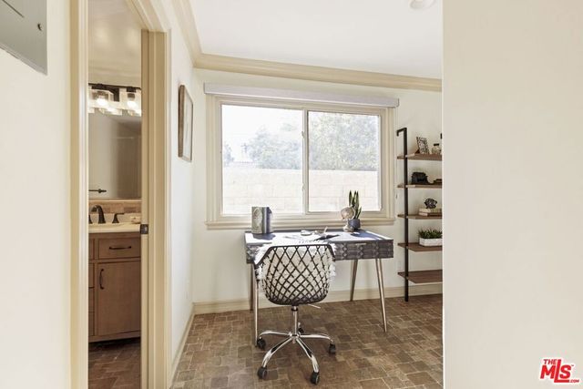 272 N Chester Avenue 101, Pasadena, CA 91106