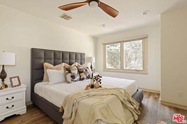 272 N Chester Avenue 101, Pasadena, CA 91106