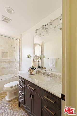 272 N Chester Avenue 101, Pasadena, CA 91106