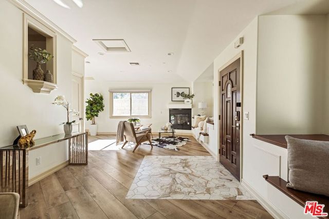 272 N Chester Avenue 101, Pasadena, CA 91106