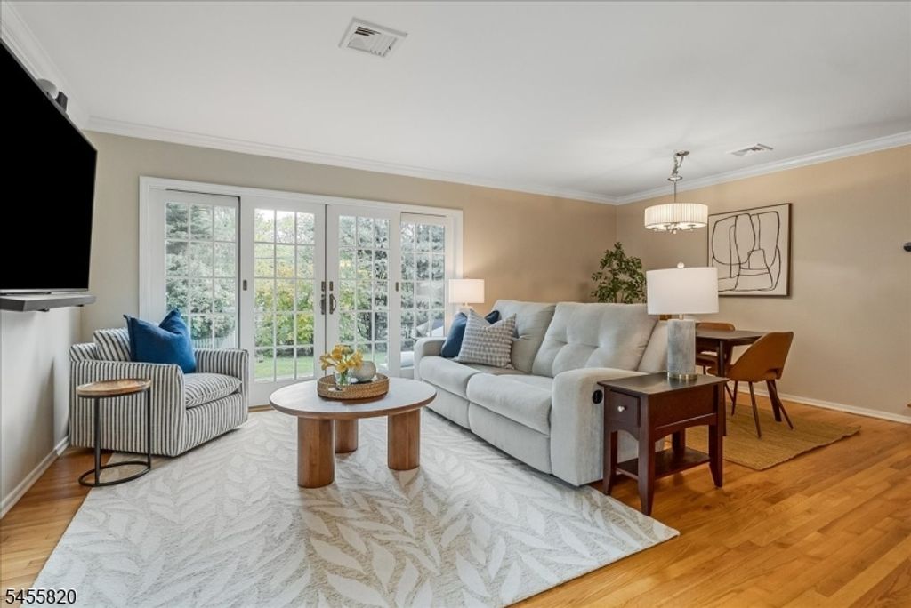 119 Squire Hill Rd, Montclair Twp., NJ 07043 — photo 4