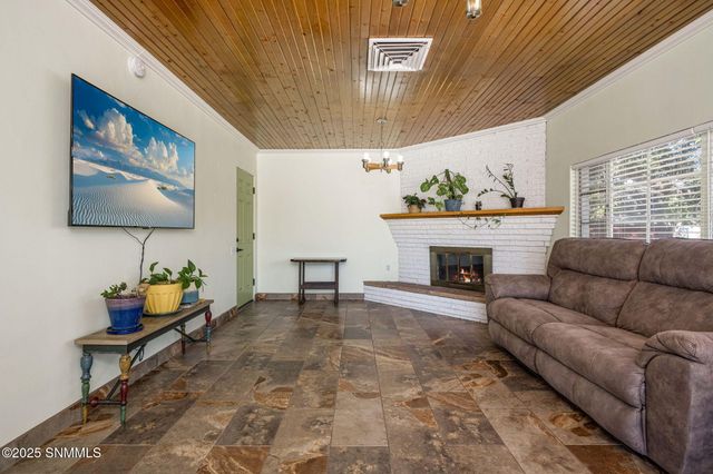 414 Phillips Drive, Las Cruces, NM 88005