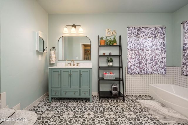 414 Phillips Drive, Las Cruces, NM 88005