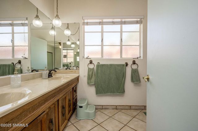 414 Phillips Drive, Las Cruces, NM 88005