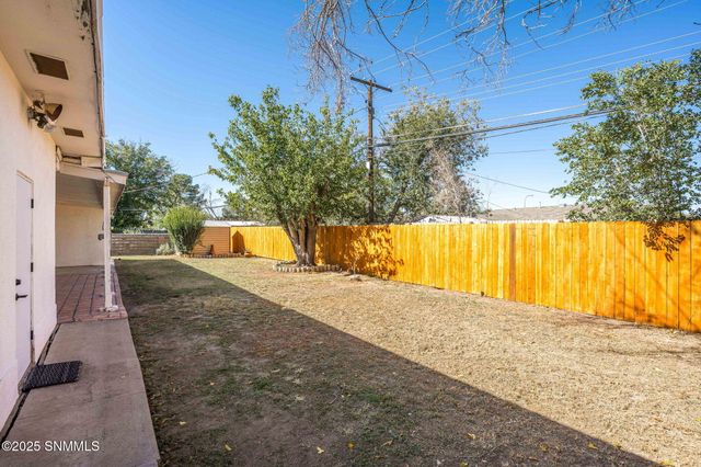 414 Phillips Drive, Las Cruces, NM 88005