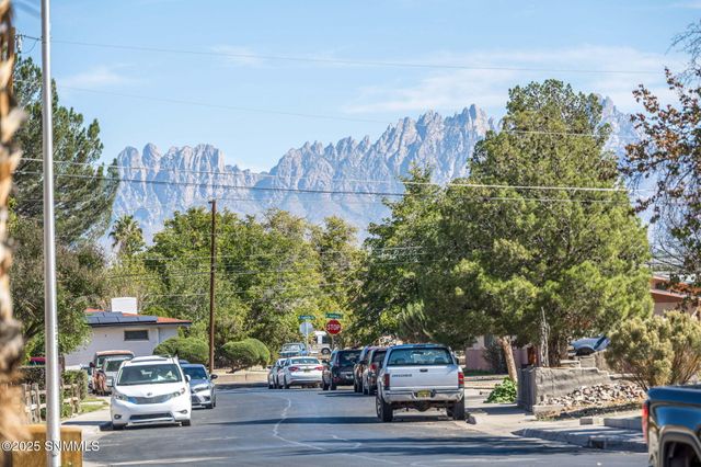 414 Phillips Drive, Las Cruces, NM 88005