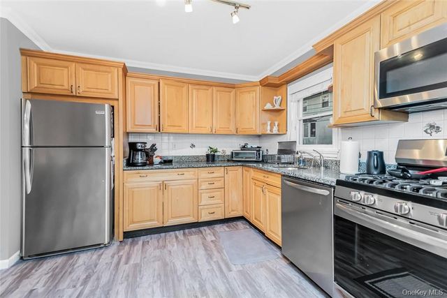 451 W 258th Street, Bronx, NY 10471