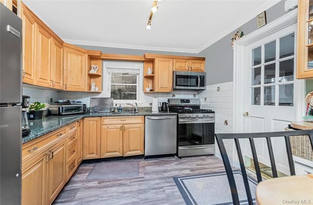 451 W 258th Street, Bronx, NY 10471