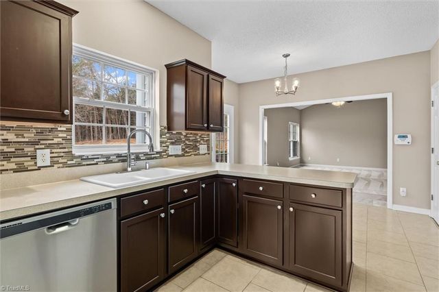 5410 Angel Oaks Drive, Winston-salem, NC 27105