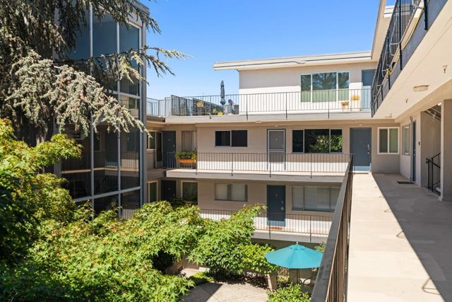 464 Clinton Street 309, Redwood City, CA 94062