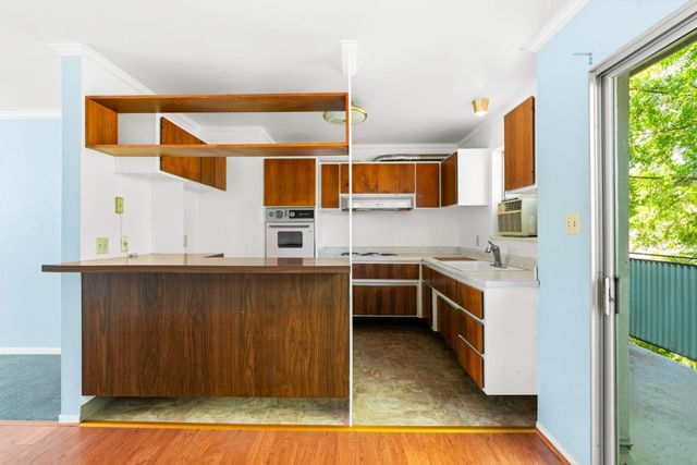 464 Clinton Street 309, Redwood City, CA 94062