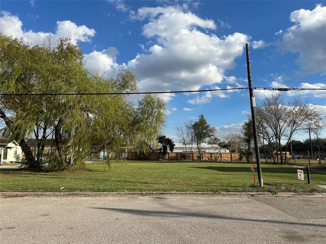 2508 Winbern Street, Houston, TX 77004