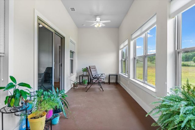 1461 VZCR 4607, Ben Wheeler, TX 75754