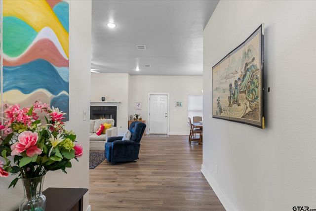 1461 VZCR 4607, Ben Wheeler, TX 75754