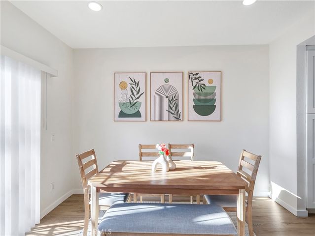 7320 Balboa Boulevard, Lake Balboa, CA 91406