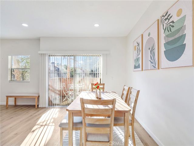 7320 Balboa Boulevard, Lake Balboa, CA 91406