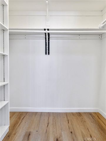 7320 Balboa Boulevard, Lake Balboa, CA 91406