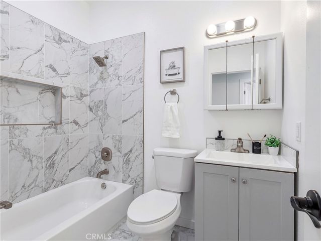 7320 Balboa Boulevard, Lake Balboa, CA 91406