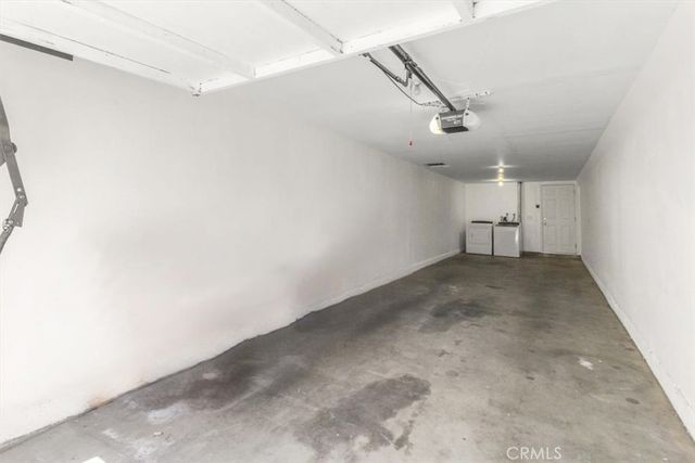 7320 Balboa Boulevard, Lake Balboa, CA 91406