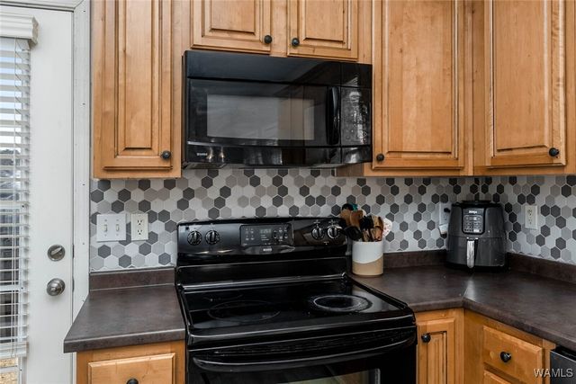 12986 Garden Creek, Northport, AL 35473