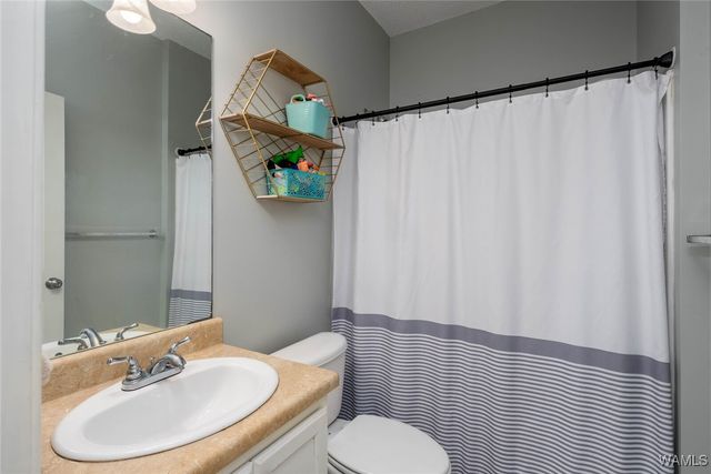 12986 Garden Creek, Northport, AL 35473