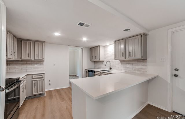 3418 Wimbledon, Schertz, TX 78108
