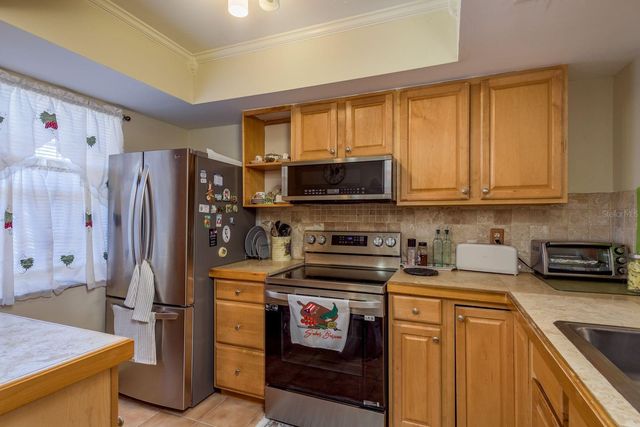 2250 DRUID ROAD E 905, Clearwater, FL 33764