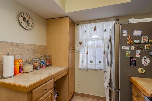 2250 DRUID ROAD E 905, Clearwater, FL 33764