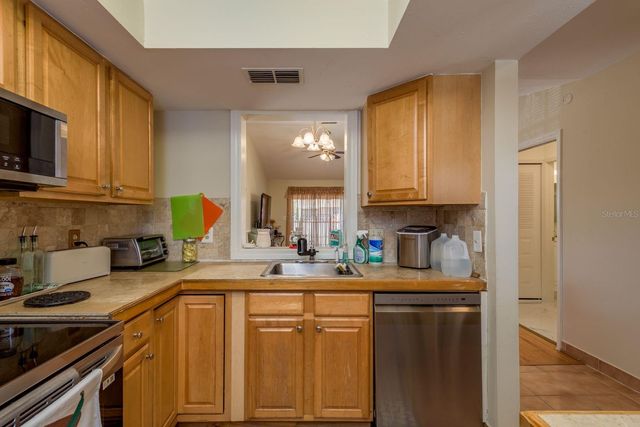 2250 DRUID ROAD E 905, Clearwater, FL 33764