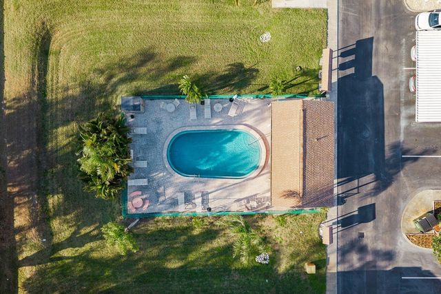 2250 DRUID ROAD E 905, Clearwater, FL 33764