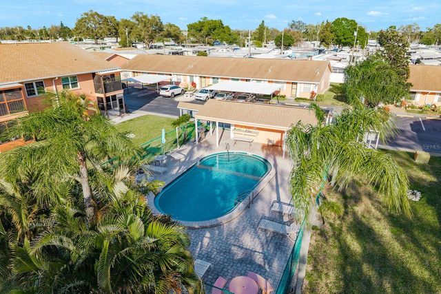 2250 DRUID ROAD E 905, Clearwater, FL 33764