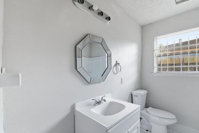 535 Edgebrook Drive, Houston, TX 77034