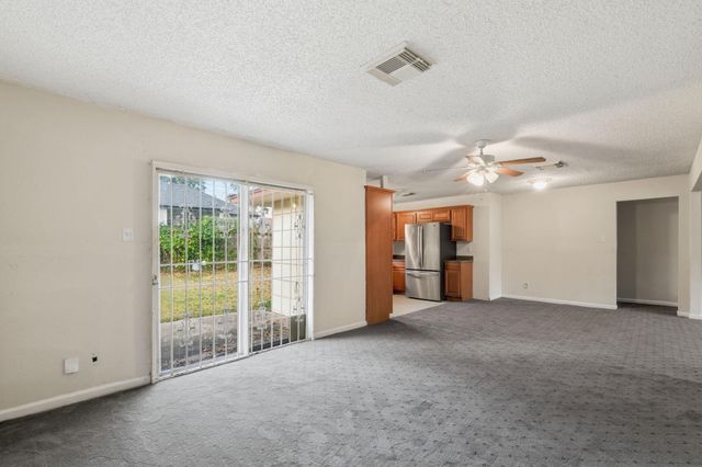 535 Edgebrook Drive, Houston, TX 77034