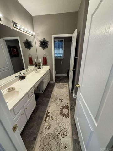 1800 Fox Meadow Lane, Jonesboro, AR 72404