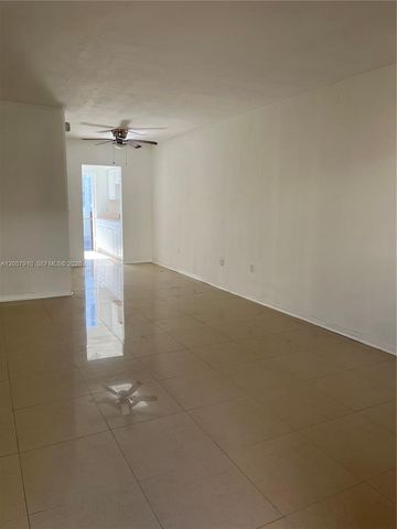 7333 Byron Avenue 7331, Miami Beach, FL 33141
