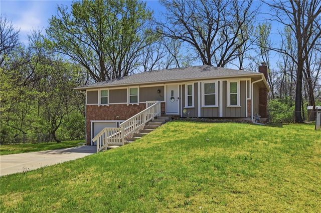 907 Josela Court, Leavenworth, KS 66048
