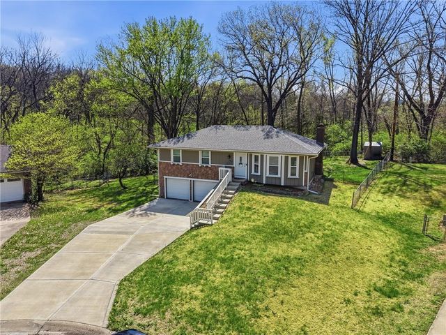 907 Josela Court, Leavenworth, KS 66048